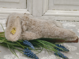 Oud slapend konijn, Steiff