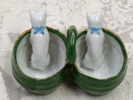 Oud peper en zout bakje