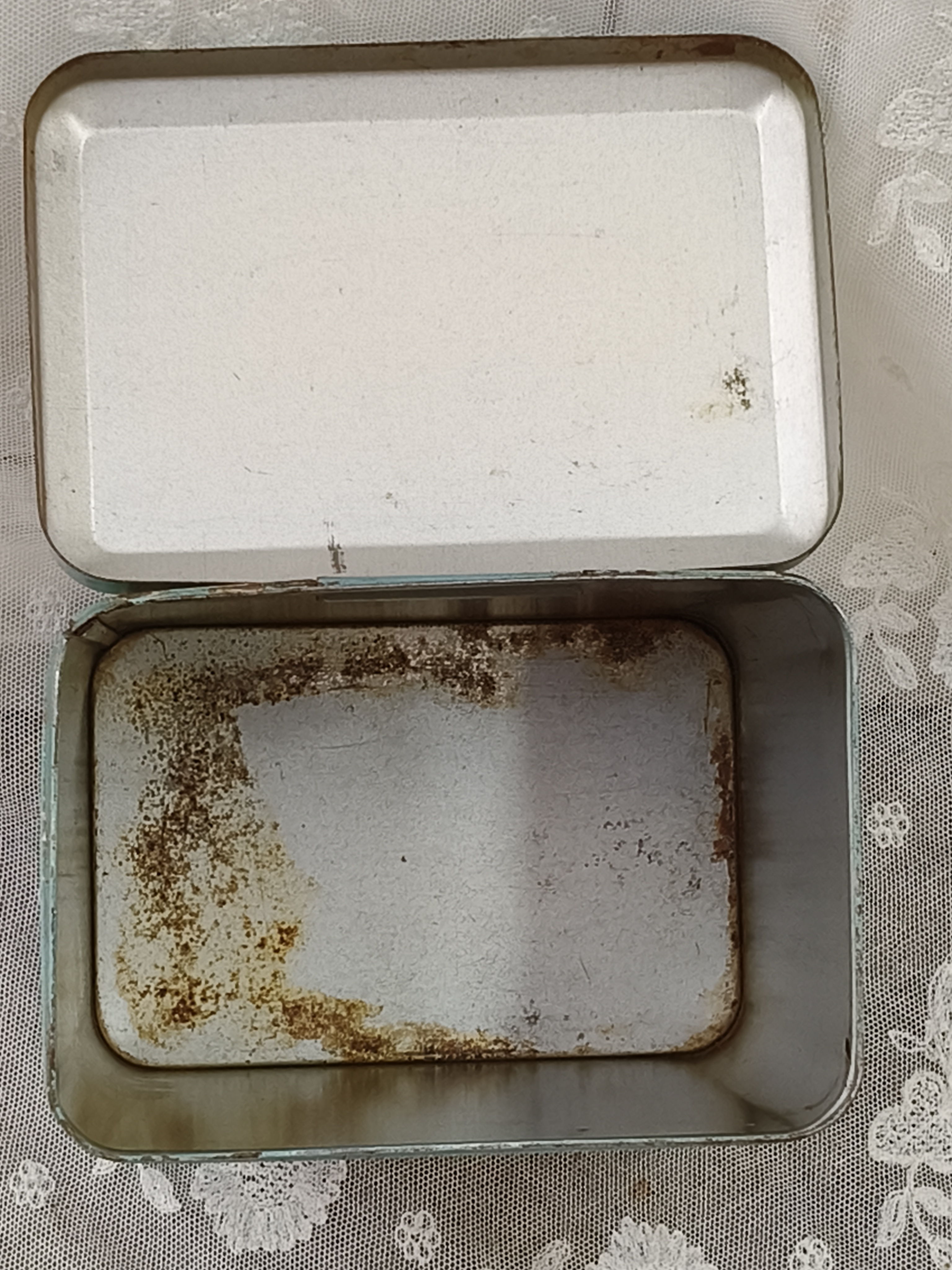 Oud blikje Chocolat en Poudre