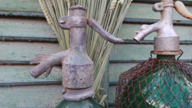 Oude spuitfles met ribbel VERKOCHT