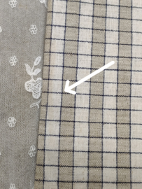 Oude geblokte theedoek, donkerblauw streep