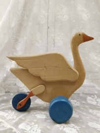 Oude houten trek zwaan