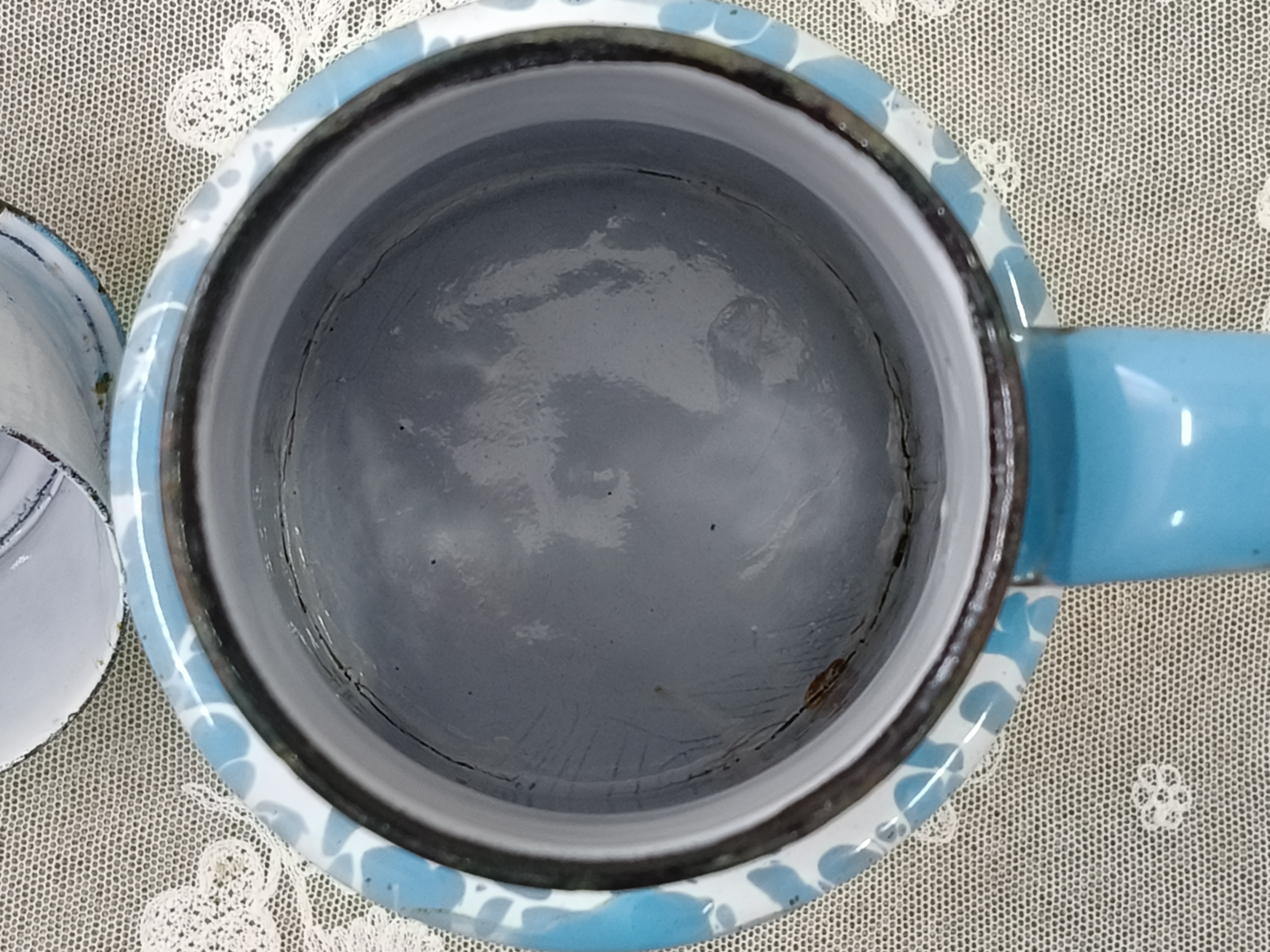 Oud mini melkbusje