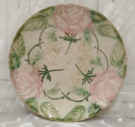 Oud barbotine bordje, rozen