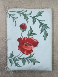 Oude lingeriehoes klaproos