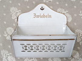 Oude Zwiebeln, uienbak VERKOCHT