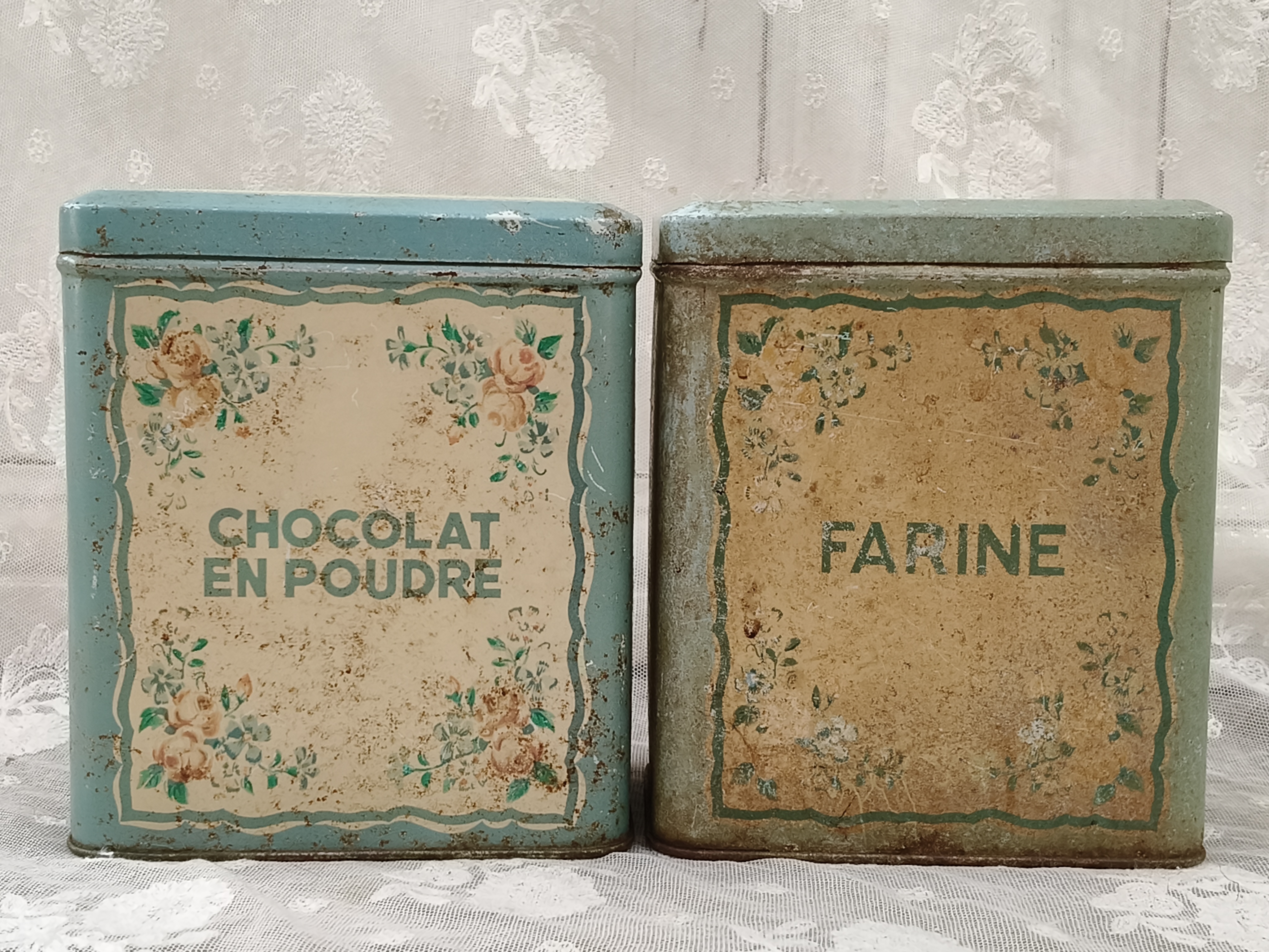 Oud blikje Chocolat en Poudre