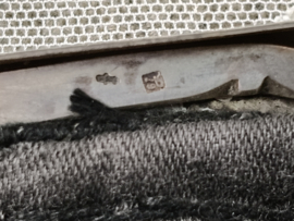 Oude gobelin beurs met zilveren beugel