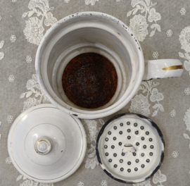Oud emaille filter koffiepot