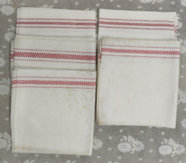 Oude theedoek geblokt randje