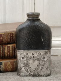 Oude drank-, zakflacon/ heupfles