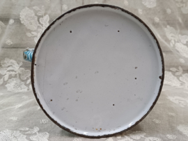 Oud emaille koffiepot met filter