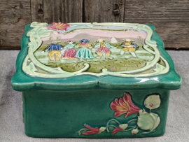Oude Art Nouveau Franse barbotine bak