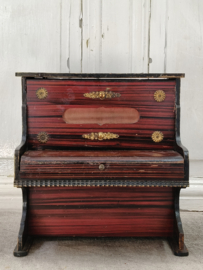 Oude kinder piano