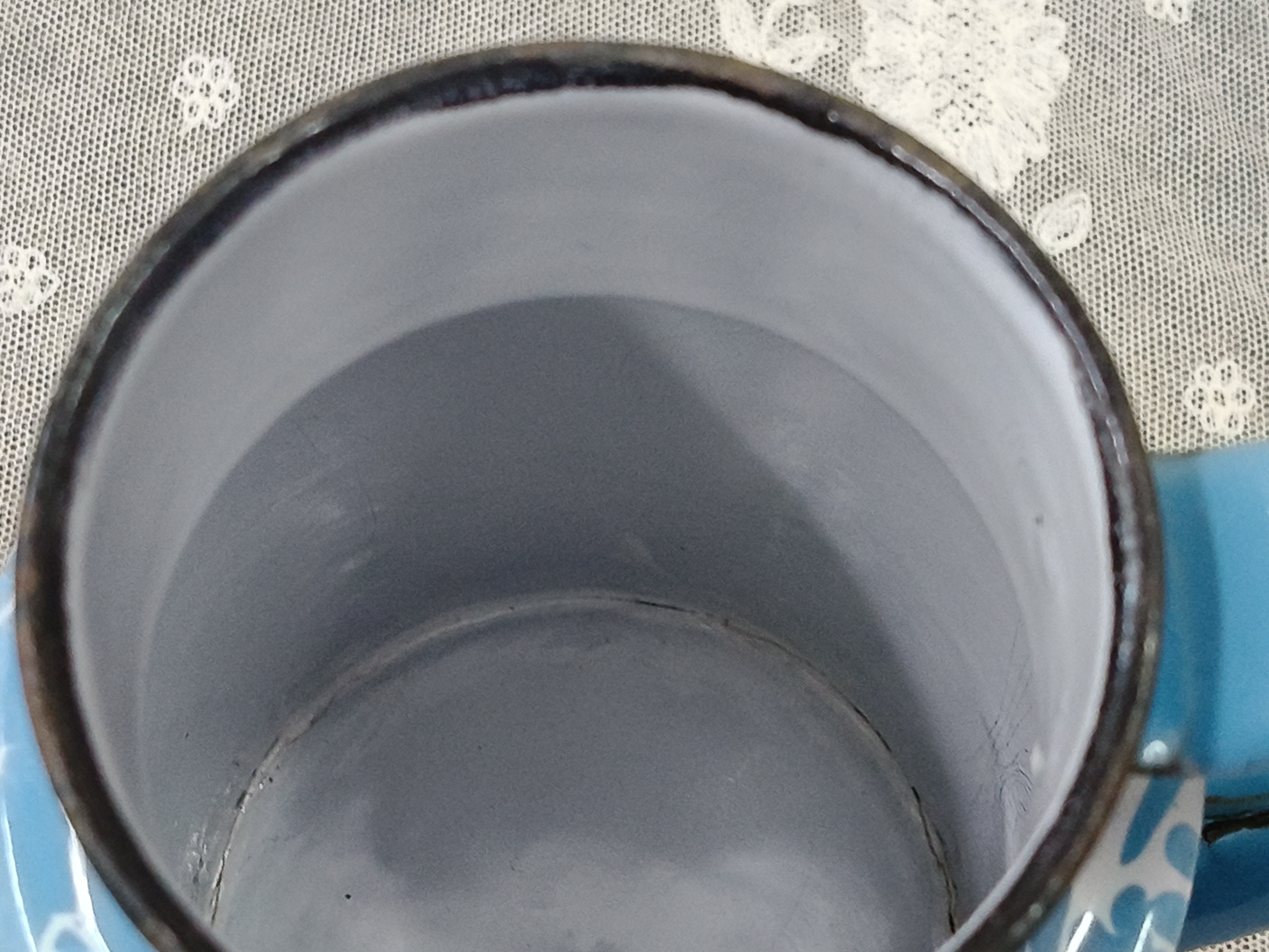 Oud mini melkbusje