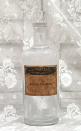 Oude eau de cologne fles