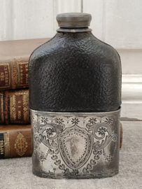 Oude drank-, zakflacon/ heupfles