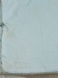 Oude lingeriehoes klaproos