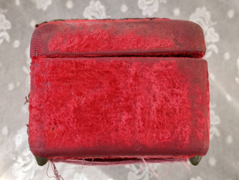Oud rood velours handschoenen kistje