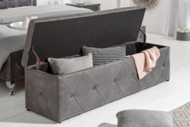 Elegante bedbank EXTRAVAGANCIA 140 cm antiek grijs Chesterfield design