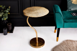 Handgemaakte bijzettafel 40 cm goud in een filigraan bladdesign