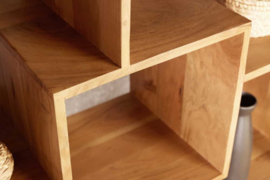 Massief houten boekenkast CUBUS 190cm acaciahoning afwerking metalen poten zwarte staande plank