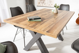 Industriële eettafel 140 cm eiken look met zwarte X-poten