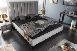 Elegant bed 180x200 cm zilvergrijs fluweel incl Lattebodem