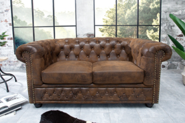 Chesterfield 2-zits bank 150 cm antiek bruin met knoopsluiting en veerkern