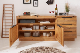Massief dressoir FINCA 175 cm natuurlijk gerecycled grenen hout industrieel design met flessenhouder