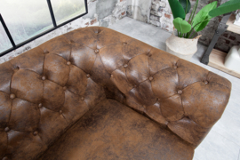 Chesterfield 2-zits bank 150 cm antiek bruin met knoopsluiting en veerkern