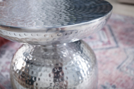 Handgemaakte bijzettafel  36 cm zilver hamerslag design