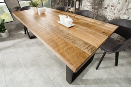 Massieve eettafel  200cm mangohout ijzer industrieel design