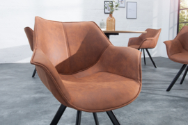 Eetkamer stoelen THE DUTCH RETRO antiek bruin met armleuningen set van 2