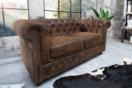 Chesterfield 2-zits bank 150 cm antiek bruin met knoopsluiting en veerkern