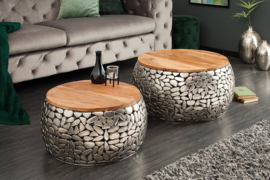 Handgemaakte set van 2 salontafels STONE MOSAIC 65cm zilver acaciahout mozaïek look