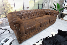 Chesterfield 3-zits bank 205cm antiek bruin met knoopsluiting en veerkern