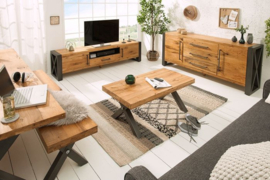 Massieve salontafel THOR 110cm wild eiken geolied in industrieel design