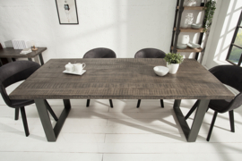 Massieve eettafel 160cm mangohout grijs ijzer industrieel design