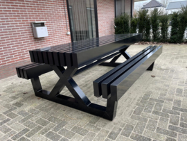 Picknicktafel van staal