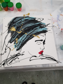 Modern schilderij hoofd met hoed blauw zwart goud