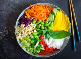 Thaise Regenboogsalade