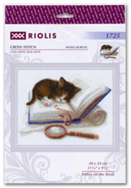 Borduurpakket kitten on the book - Riolis