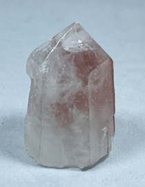 Bergkristal met hematiet 5