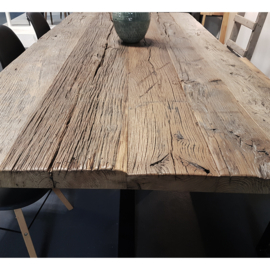 Eettafel Ruig