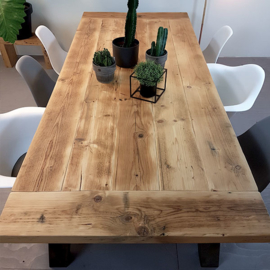 Eettafel LOG