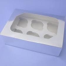 wit cupcake doosje met venster en insert vr 6 st per 5 st.