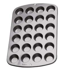 Wilton mini muffin baking pan 24 st