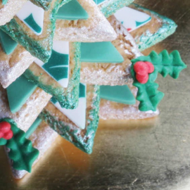 Zuckerdekoration Stechpalmenblatt mit Beeren 12 Stk.