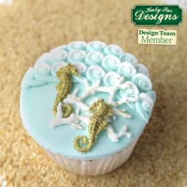 Seahorses (zeepaardjes) mould by Katy Sue